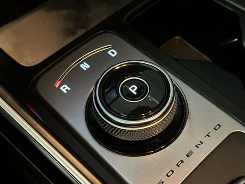 Certified 2022 Kia Sorento S image 31