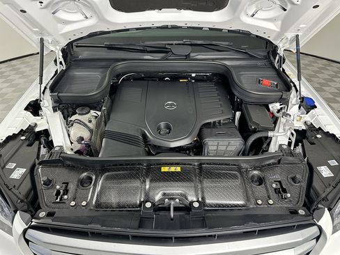 New 2026 Mercedes-Benz GLS 450 4MATIC image 33