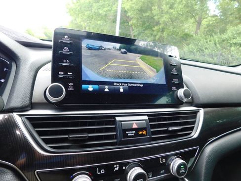 Used 2022 Honda Accord Sport image 10
