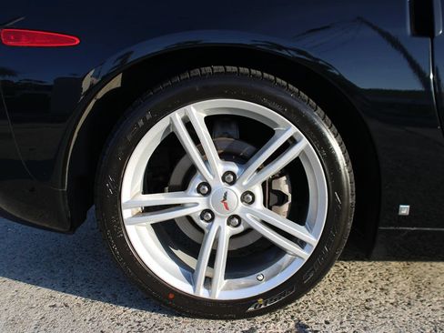 Used 2009 Chevrolet Corvette Convertible RWD image 41