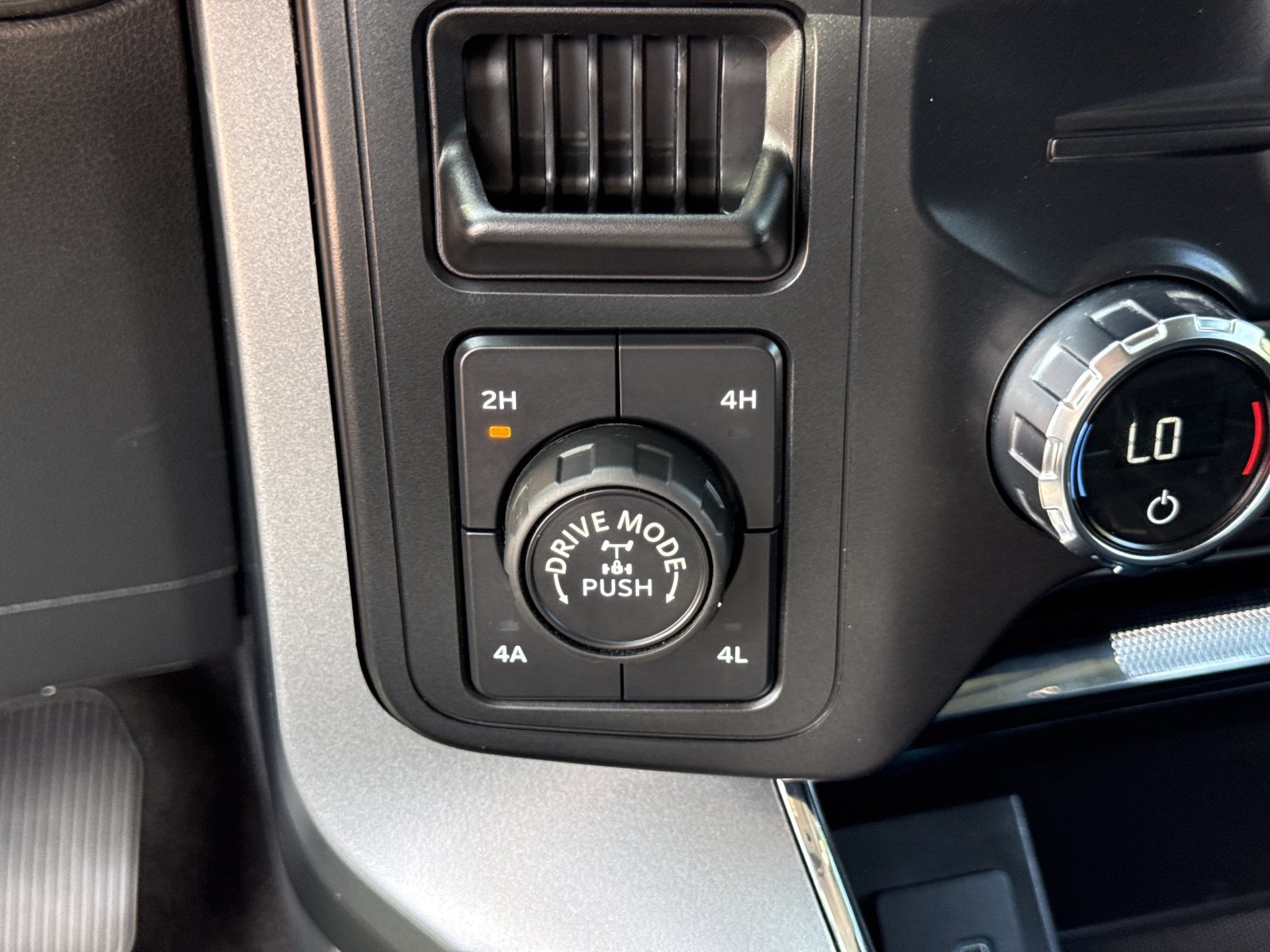 Used 2021 Ford F150 Lariat w/ Equipment Group 502A High AWD/4WD image 32