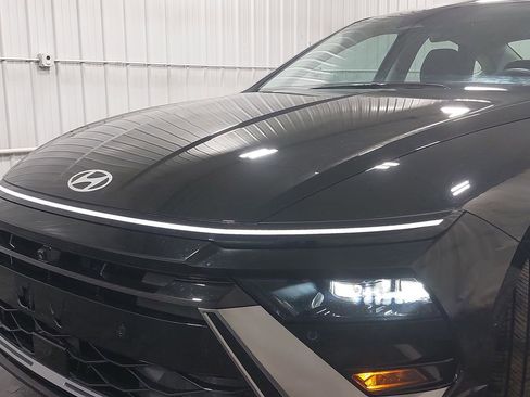 Used 2025 Hyundai Sonata Limited image 42