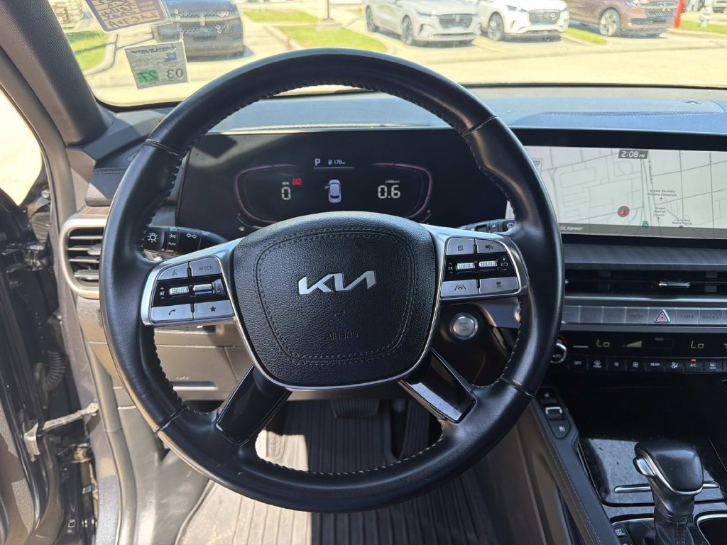 Used 2023 Kia Telluride EX w/ EX Captain's Chair Package FWD image 25