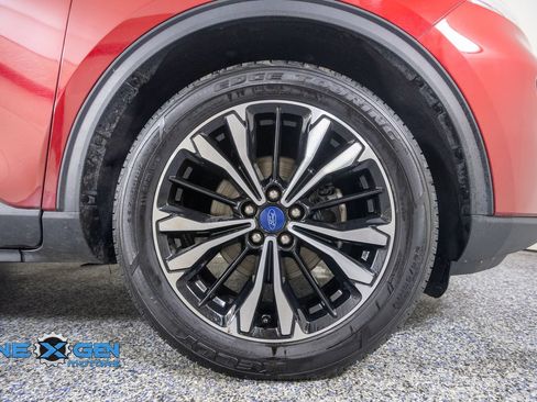 Used 2022 Ford Escape SE w/ SE Sport Appearance Package FWD image 47