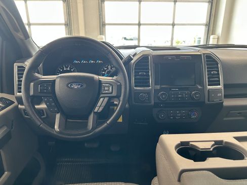 Used 2016 Ford F150 XLT w/ Equipment Group 302A Luxury AWD/4WD image 17