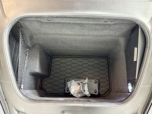 Used 2024 Porsche 911 Cabriolet image 22