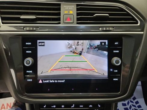 Used 2024 Volkswagen Tiguan SE R-Line AWD/4WD image 17