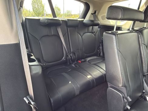Used 2025 Honda Pilot Touring image 19