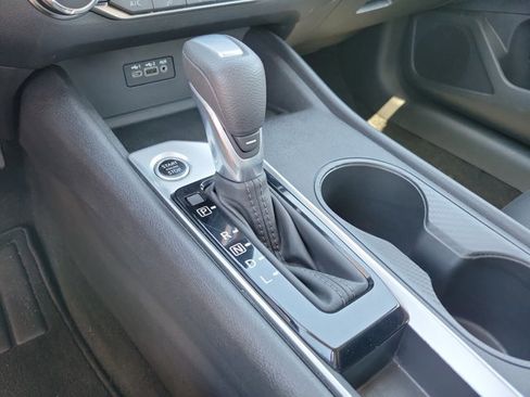 Used 2025 Nissan Altima 2.5 SV image 13