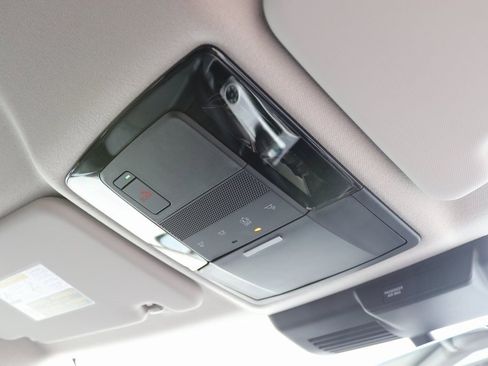 New 2025 Mitsubishi Outlander SE image 20