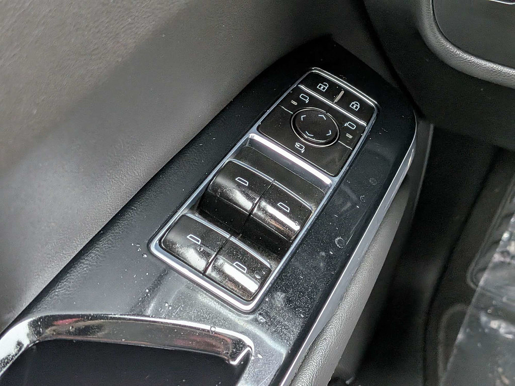 Certified 2025 Cadillac Escalade Premium Luxury AWD/4WD image 24