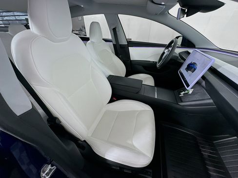 Used 2025 Tesla Model 3 Long Range image 30