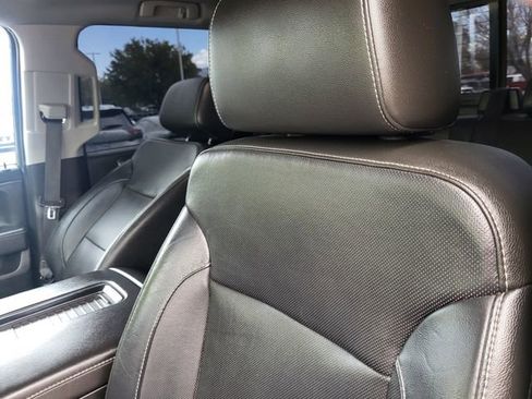 Used 2018 GMC Sierra 1500 SLT AWD/4WD image 18