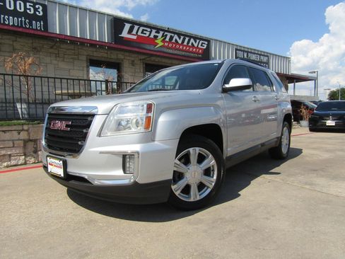 Used 2017 GMC Terrain SLE w/ Technology Package AWD/4WD image 1