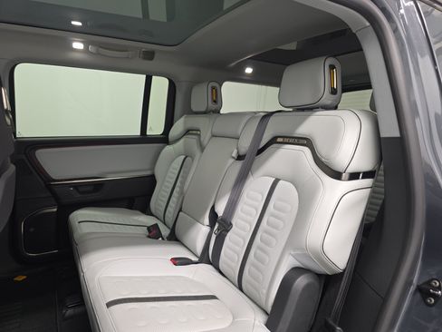 Used 2025 Rivian R1S Adventure AWD/4WD image 21