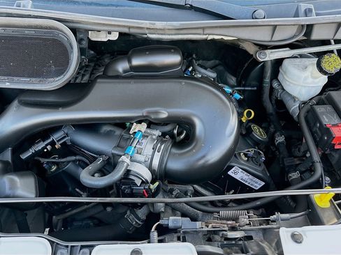 Used 2018 Ford Transit 250 130 Low Roof image 30