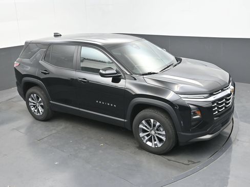 Certified 2026 Chevrolet Equinox LT FWD image 31