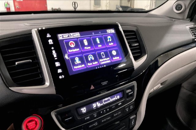 Used 2017 Honda Pilot Touring image 34