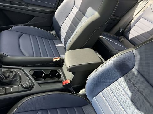 New 2026 Volkswagen Taos SEL image 21