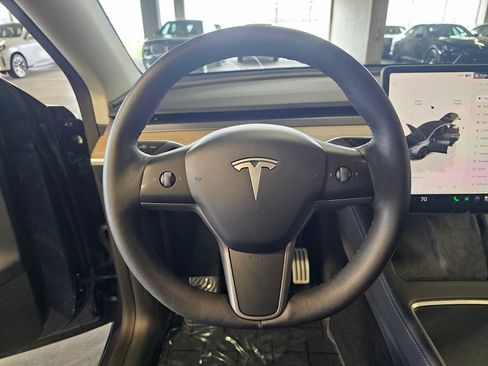 Used 2023 Tesla Model Y Performance AWD/4WD image 11
