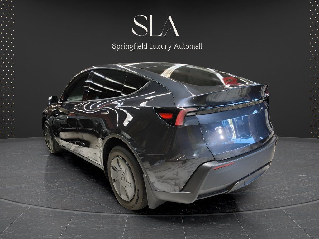 Used 2026 Tesla Model Y 2WD image 6