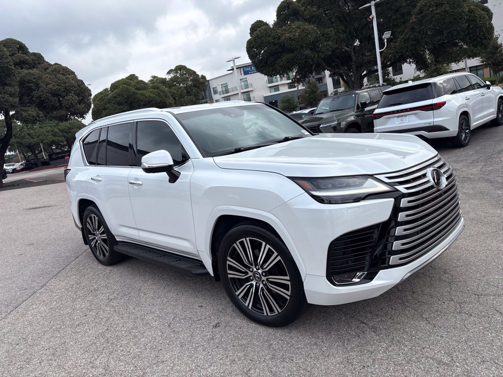 Used 2023 Lexus LX 600 4WD w/ Accessory Package (Z1) image 7
