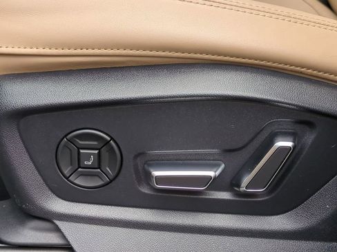 Used 2021 Audi Q8 Prestige image 19