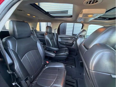 Used 2012 GMC Acadia Denali image 22