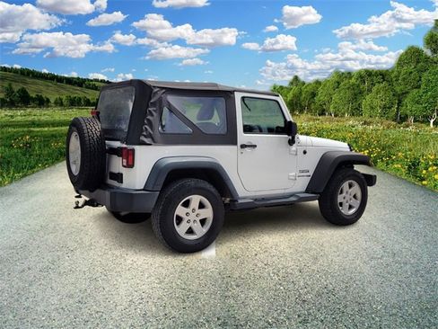 Certified 2018 Jeep Wrangler Sport image 4