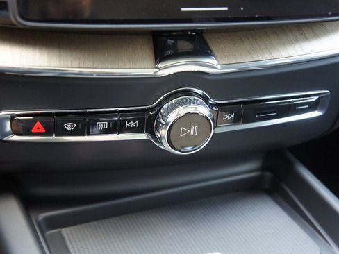 New 2026 Volvo XC60 B5 Plus w/ Protection Package Premier image 16