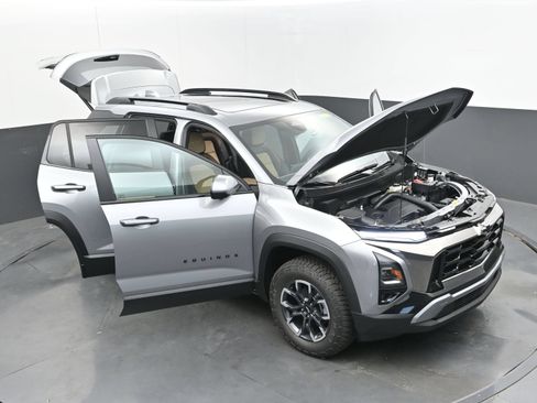 Used 2026 Chevrolet Equinox ACTIV w/ Safety and Technology Package AWD/4WD image 39