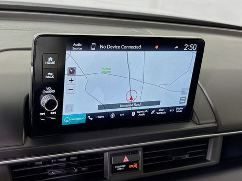 Used 2023 Honda Pilot Touring image 7