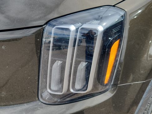 Used 2025 Kia Telluride S image 6
