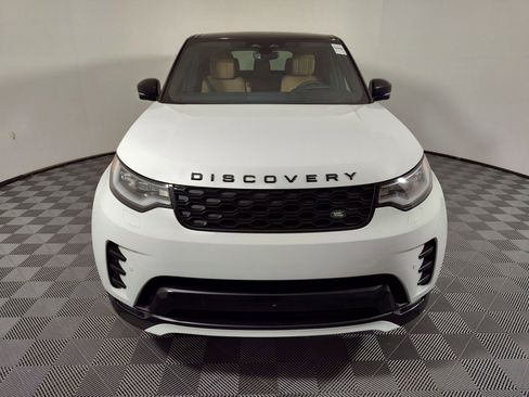 Certified 2025 Land Rover Discovery Dynamic SE image 5