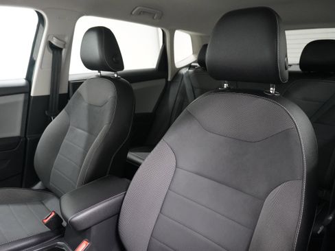 Used 2022 Volkswagen Taos SE image 11