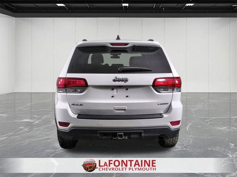 Used 2020 Jeep Grand Cherokee Laredo image 7