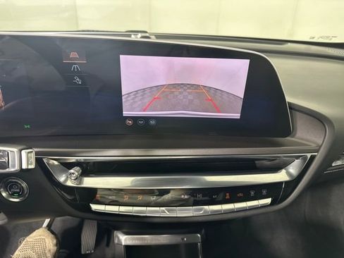 Used 2024 Cadillac Lyriq Tech image 21