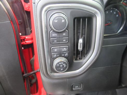 Used 2019 Chevrolet Silverado 1500 RST image 10