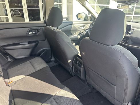 Used 2025 Nissan Rogue SV image 26