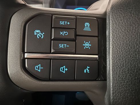 Used 2022 Ford F150 Lariat w/ Equipment Group 502A High AWD/4WD image 18