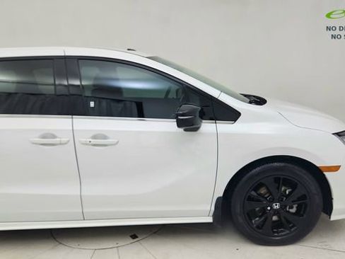 Used 2023 Honda Odyssey Sport image 8