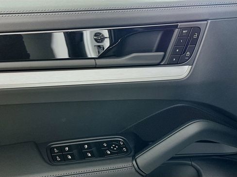 New 2025 Porsche Cayenne S image 20