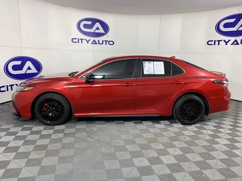 Used 2023 Toyota Camry SE image 6