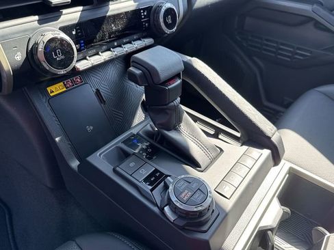 New 2026 Toyota Tacoma TRD Off-Road AWD/4WD image 19