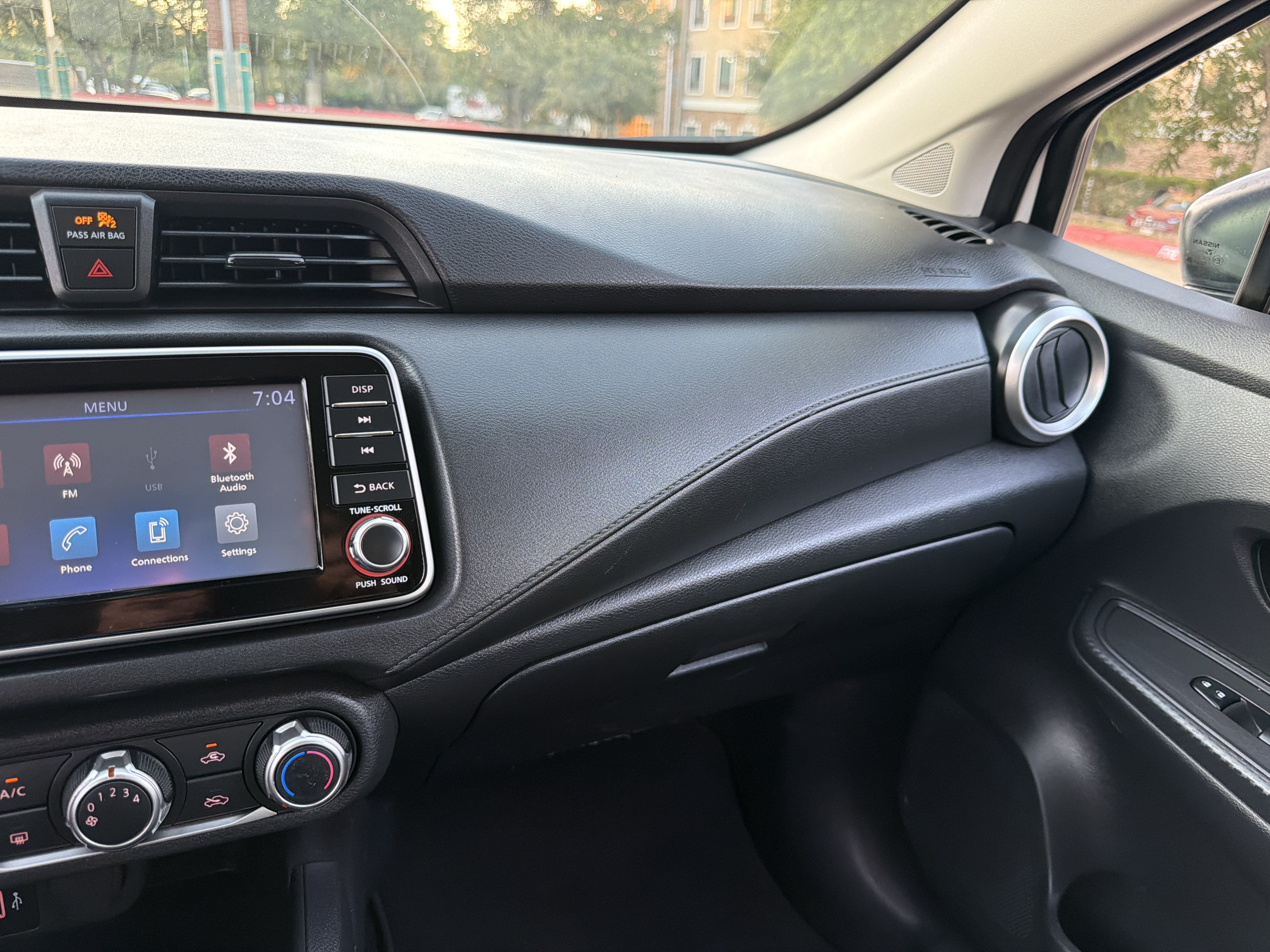 Used 2021 Nissan Versa S FWD image 25