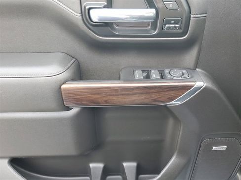 Used 2022 GMC Sierra 1500 SLT w/ SLT Premium Plus Package image 18