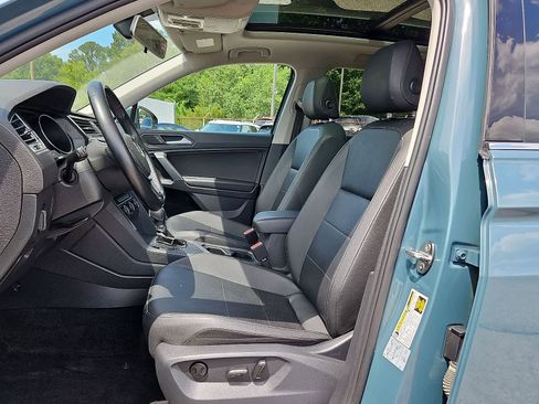 Used 2019 Volkswagen Tiguan SE FWD image 25