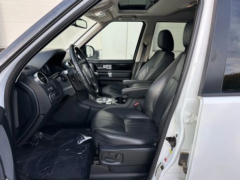 Used 2014 Land Rover LR4 HSE image 9