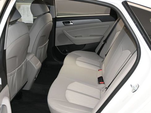 Used 2018 Hyundai Sonata SE FWD image 23