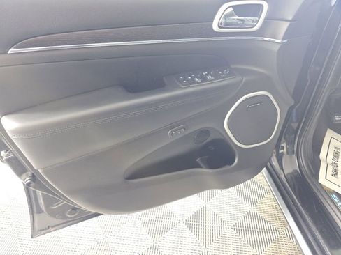 Used 2018 Jeep Grand Cherokee Summit w/ Platinum Series Group image 12